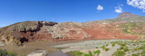 Grande River and colourful mountains