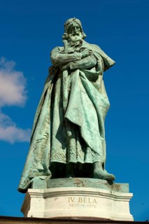 Statue of King Bela 4th