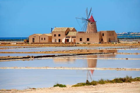 Ettore e Infersa salt mill and windmill with salt pans