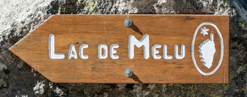 Sign to Lake Lac de Melo
