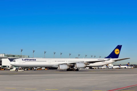 Lufthansa Airbus A340-600 with pushback truck