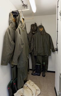 Protective suits in the detoxification room