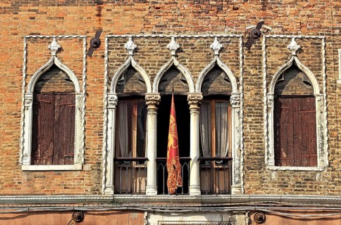 Palladian windows with Moorish influence