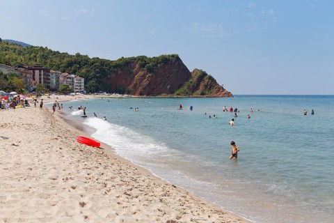 Beach in Cakraz