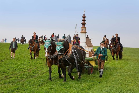 Leonhardiritt procession
