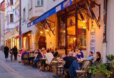 Cafe and Restaurant Orphee in Old Town