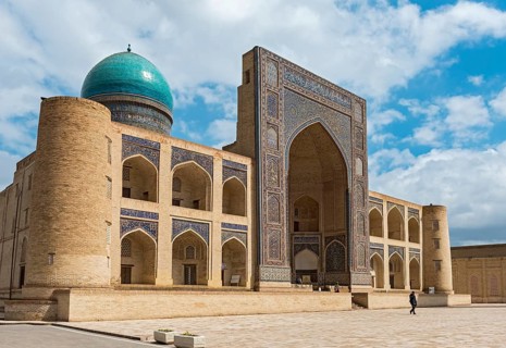 Mir-i-Arab Madrasa