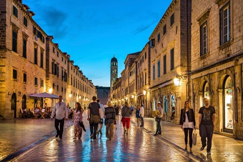 Placa or Stradun at dusk