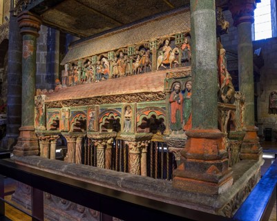 Romanesque tomb of Saint San Vicente in the Basilica de San Vicente