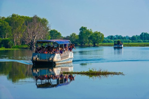Excursion boat