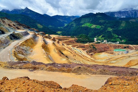 Open pit ore mining