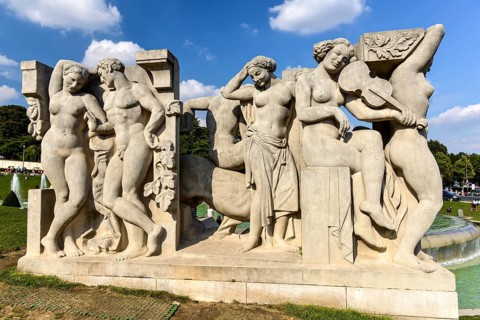 Sculpture La joie de vivre of Leon-Ernest Drivier