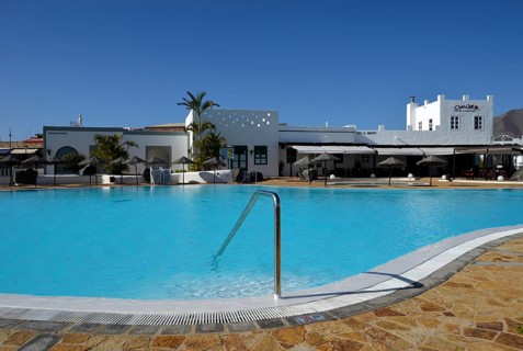 Urban public pool in the town center