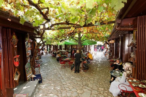 Yemeniciler Bazaar or Yemeniciler Arastasi