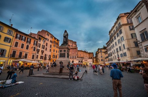Campo de 'Fiori and statue of Giordano Bruno