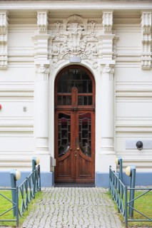 Art Nouveau entrance of the house Strelnieku iela 12