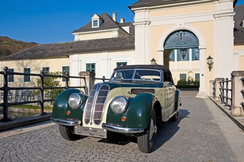 Vintage BMW 327-28