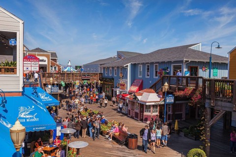 Crowds on Pier 39
