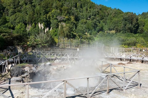 Caldeiras on lake Furnas