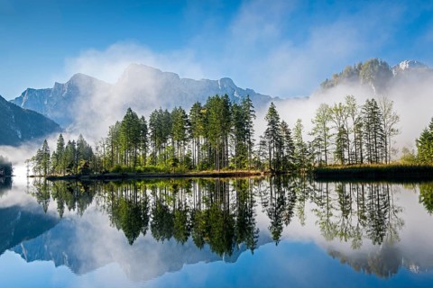 Almsee with reflection