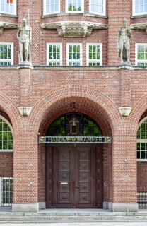 Commercial House
