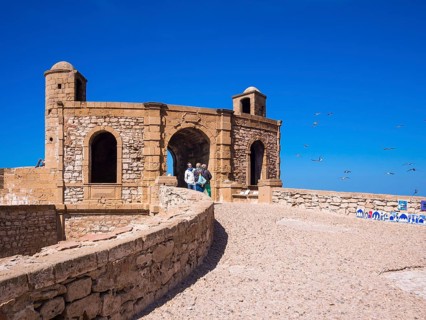 Bani Antar town wall with fortifications
