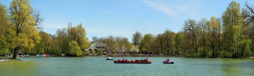 Kleinhesseloher See lake in the English Garden