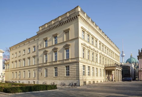 Palais am Festungsgraben