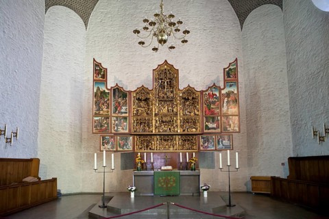 The carved altar in Altstadter Nicolaikirche church