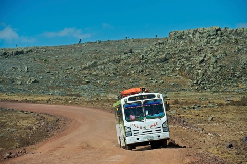 Local bus passing the Sanetti Plateau