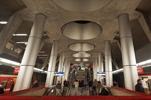 Metro station Am Plarrer