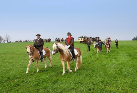 Leonhardiritt procession