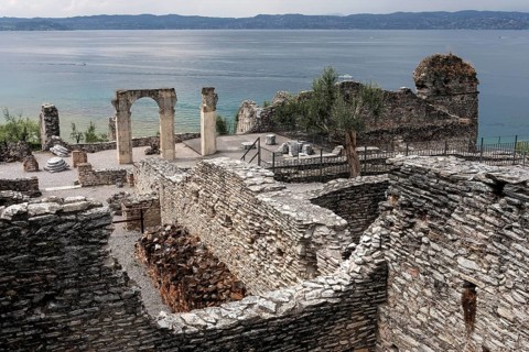 Walls of the Grottoes of Catullus