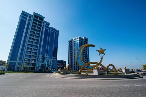 Golden half moon in the center of Argun