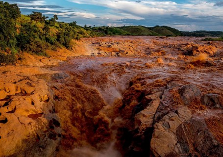 Raging Betsiboka River near Mahajanga