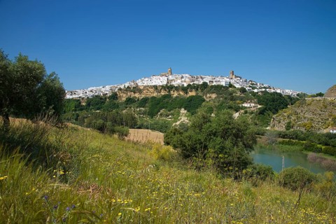 View over the Rio Guadalete on the old town of Arcos de la Frontera