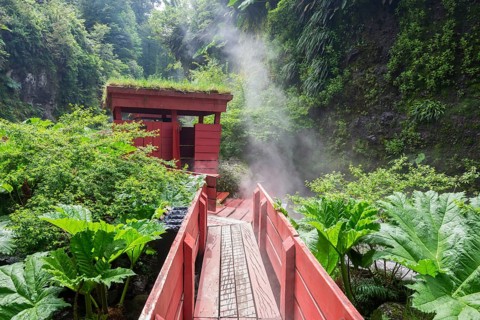 Cabana of the Termas Geometricas