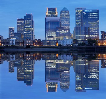 View over the Thames on Canary Wharf