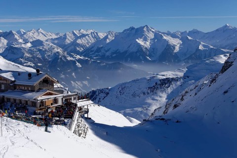 Wedelhutte alpine lodge in Hochzillertal in Hochfugen