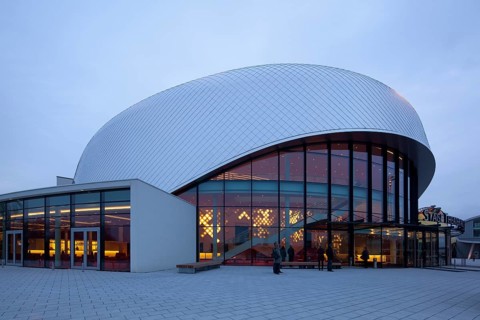 Stage Theater an der Elbe at dusk