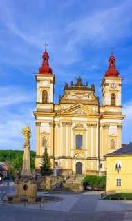 Marian column and church of Annunciation of Virgin Mary