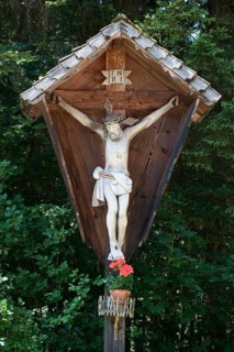 Wayside cross