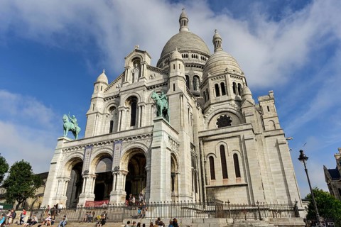 Basilica of the Sacred Heart of Paris or Sacre-Coeur de Montmartre