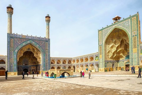 Courtyard with the south and west Iwans