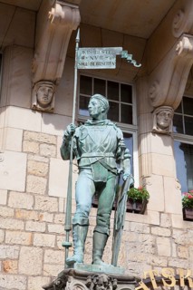 Statue in front of the town hall