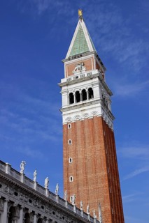 Campanile and statues on the Biblioteca Marciana building