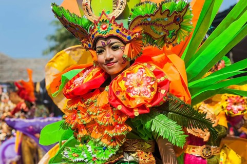Elaborate costume at the Jember Fashion Festival