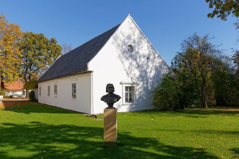 Franz Liszt bust and Franz Liszt's birthplace