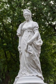 The new Queen Luise monument
