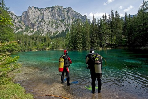 Divers at Gruner See or Green Lake